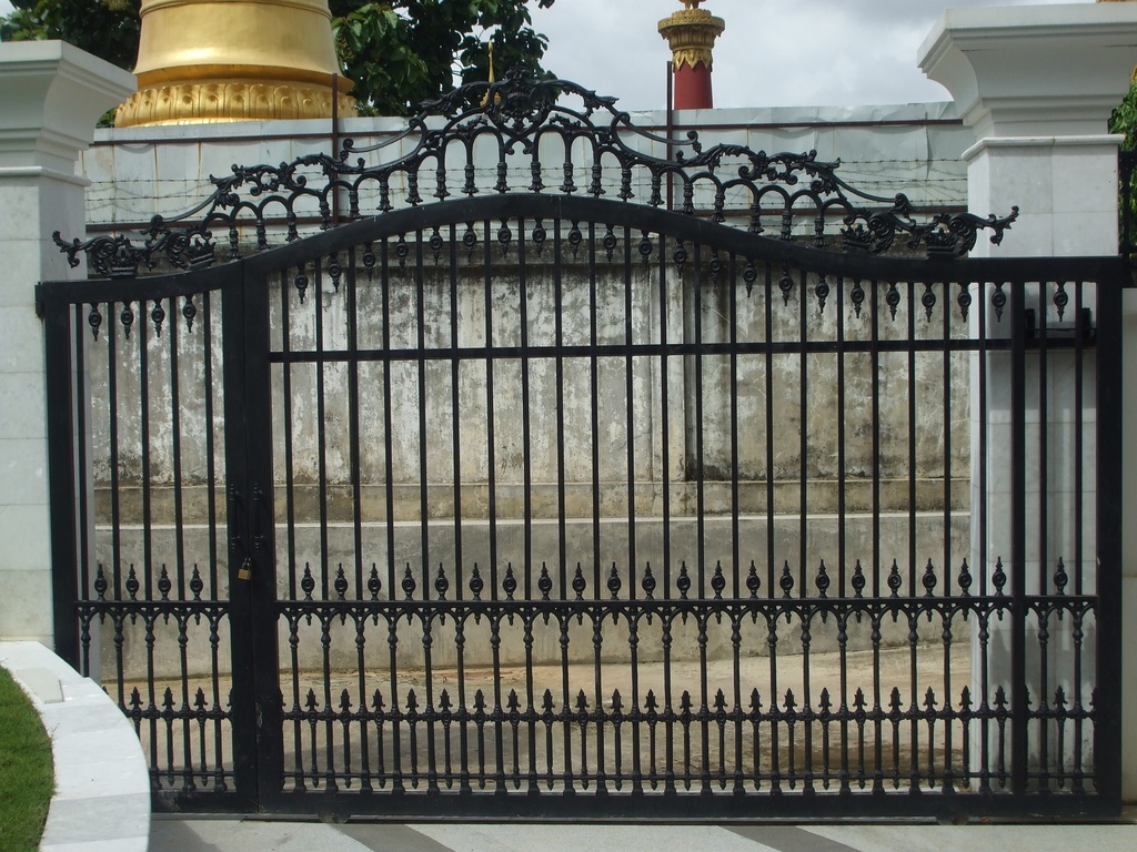 ဝန်းတံခါး