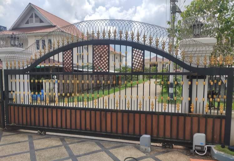 ဝန်းတံခါး