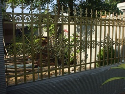 Fence (ခြံစည်းရိုး)