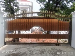 ဝန်းတံခါး