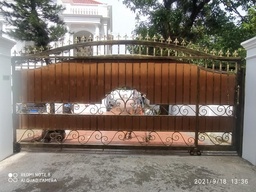 ဝန်းတံခါး