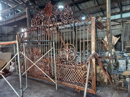 ဝန်းတံခါး